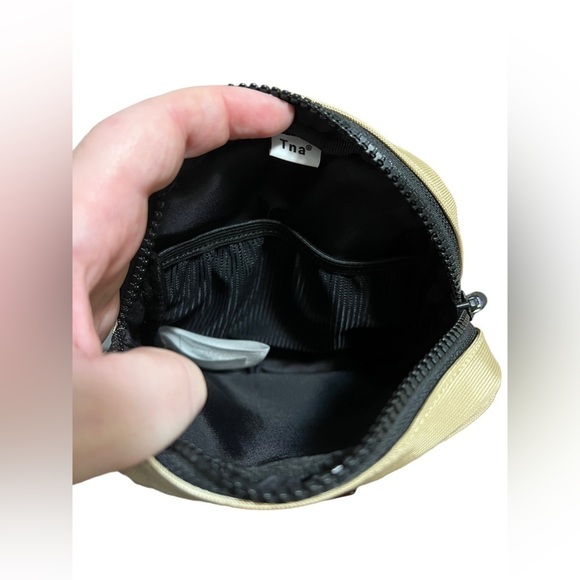 Aritzia TNA Oceanside Camera Crossbody Bag in Tan - Picture 6 of 7